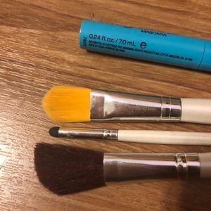 Elf Brushes + Wet n wild Mascara Bundle